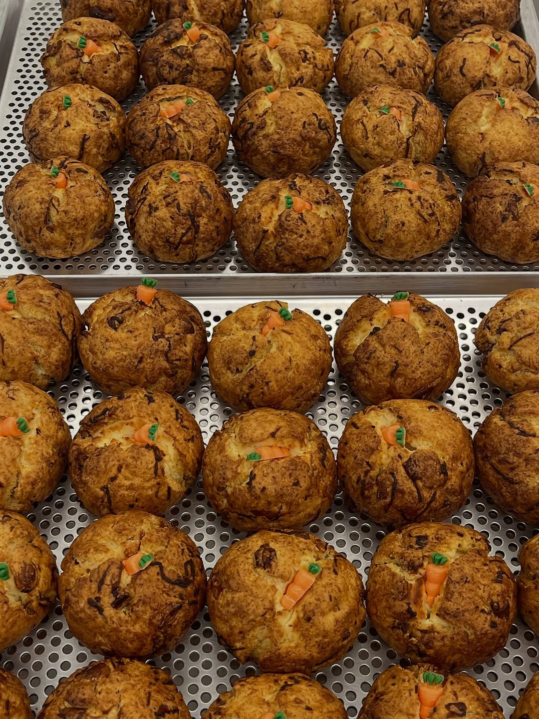 Photo by 트리플스위츠 | 프리미엄 베이킹클래스 on September 09, 2025. May be an image of croquette, scotch egg, baked goods and text.