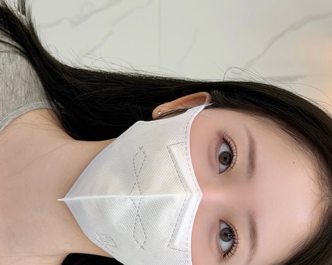 425_lash 게시물 이미지: 𝟒𝟐𝟓 𝐋𝐚𝐬𝐡 𝐏𝐨𝐢𝐧𝐭 𝐏𝐞𝐫𝐦 = 연장 후 펌 ✨

속눈썹 숱은 그대로...