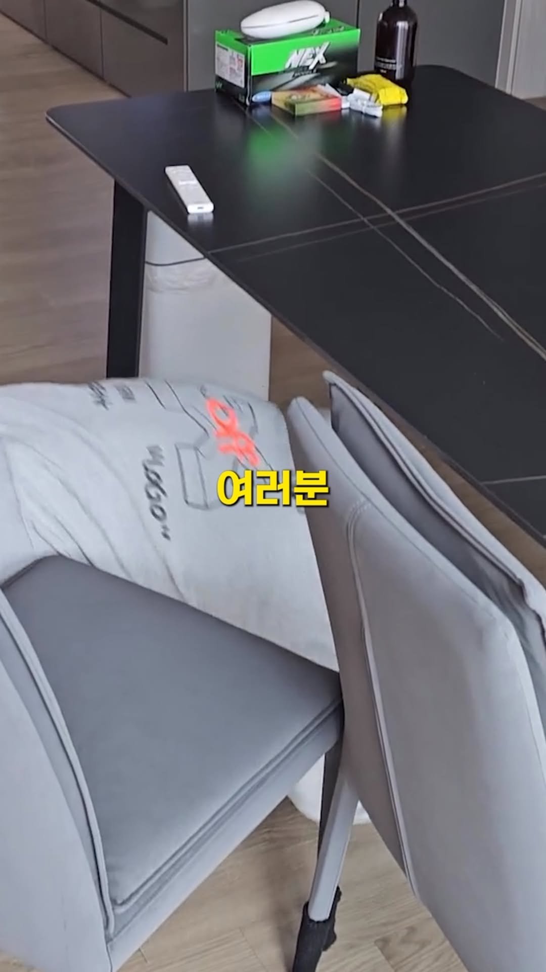 44you_ng 게시물 이미지: 📱잠금화면에 연락처를 써두고 2번이나 찾았네요 ㅋㅋ
갤럭시는 설정에서 바로...