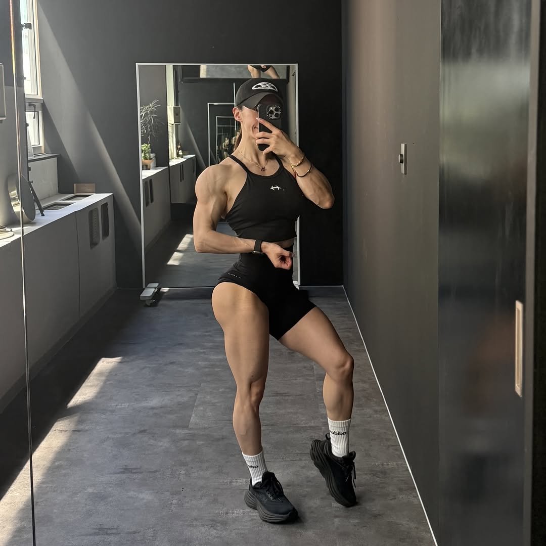 45gym__minhee 게시물 이미지: 🖤
아무생각없이 운동할때가 제일 좋아!
.
.
#45GYM #ifbbpro