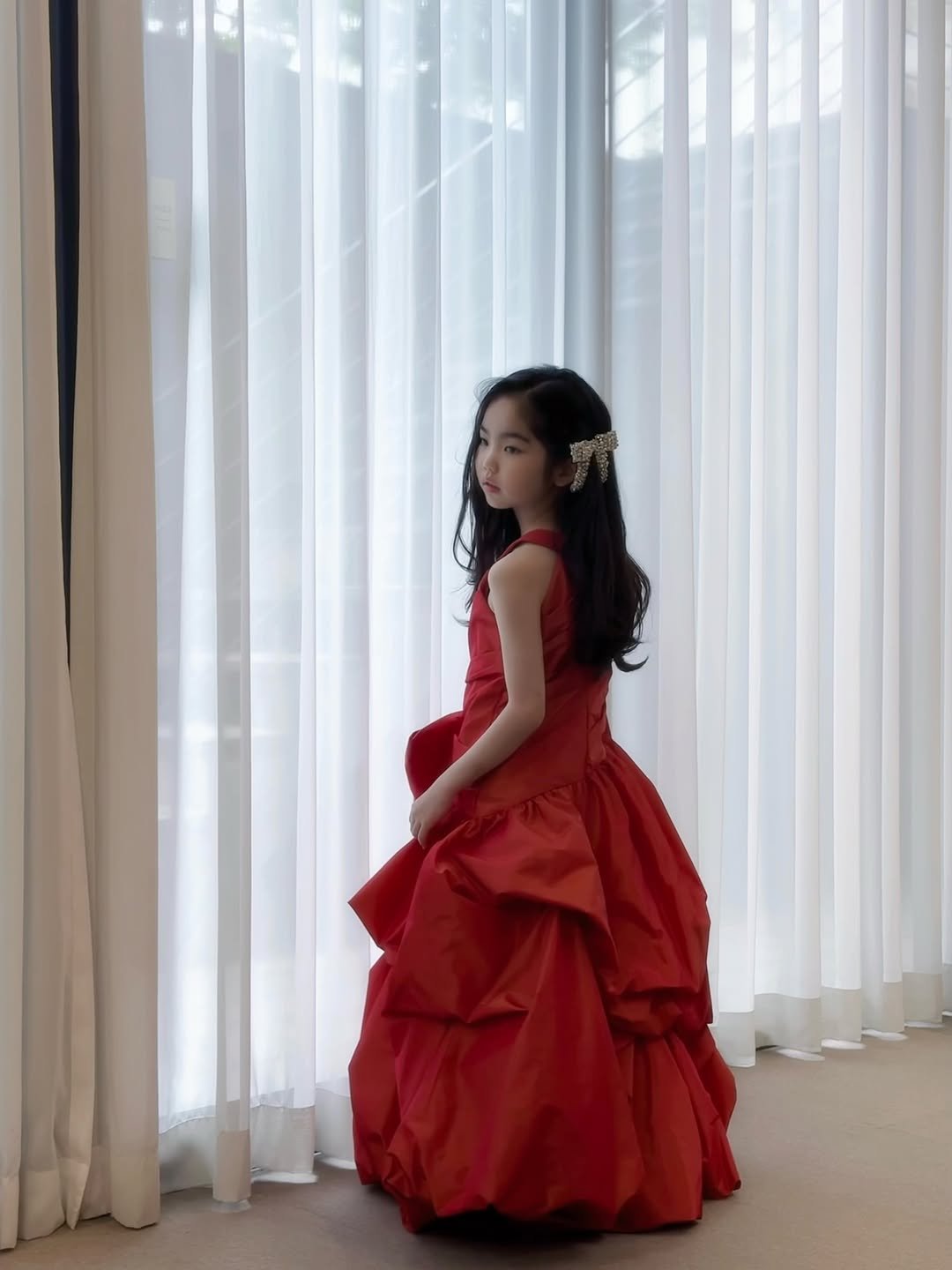 5_eun_seo 게시물 이미지: #vedettedress 

딸 키우는 로망을 채워주는 곳♥️

어여쁘구나...