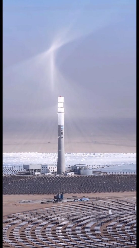 60saniyedebilimm 게시물 이미지: Resimdeki yapı Çin'in Gobi Çölü'nde bulunan...