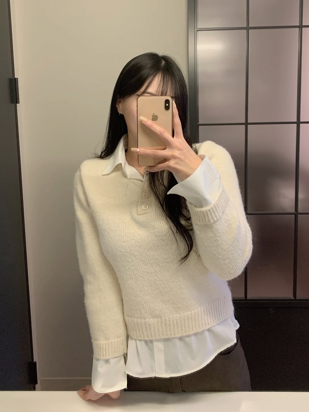 Photo by 식스앤드 | 66•77사이즈 체형커버 쇼핑몰 on January 12, 2026. May be an image of top, overskirt, turtleneck, cardigan, sweater and text.