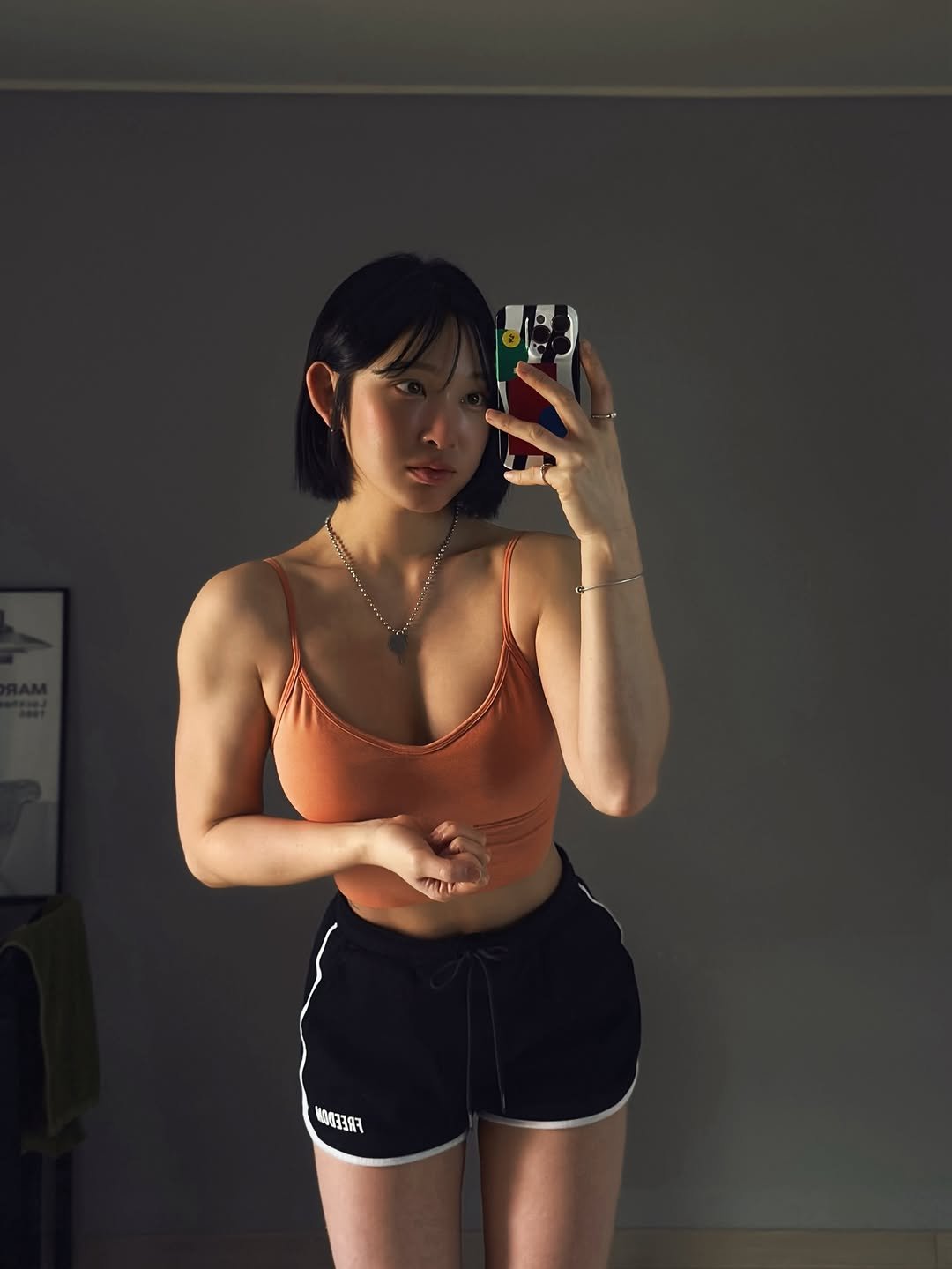 6pm9pm 게시물 이미지: 지금 다들 낮잠 한숨 때리고 일어날 시간인데~?
난 오늘 할거 없어서 팔운동 하고 왔다.시간 순삭