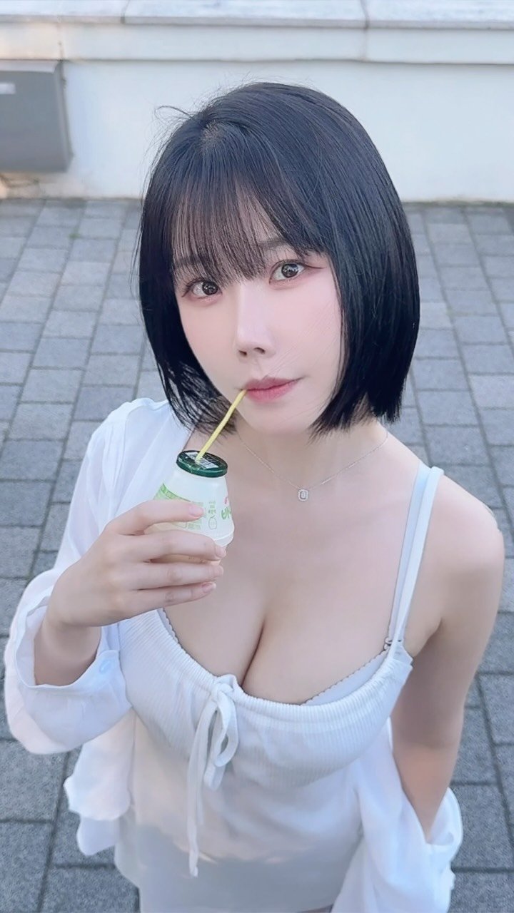 70g_ee_y 게시물 이미지: 한입줄까?