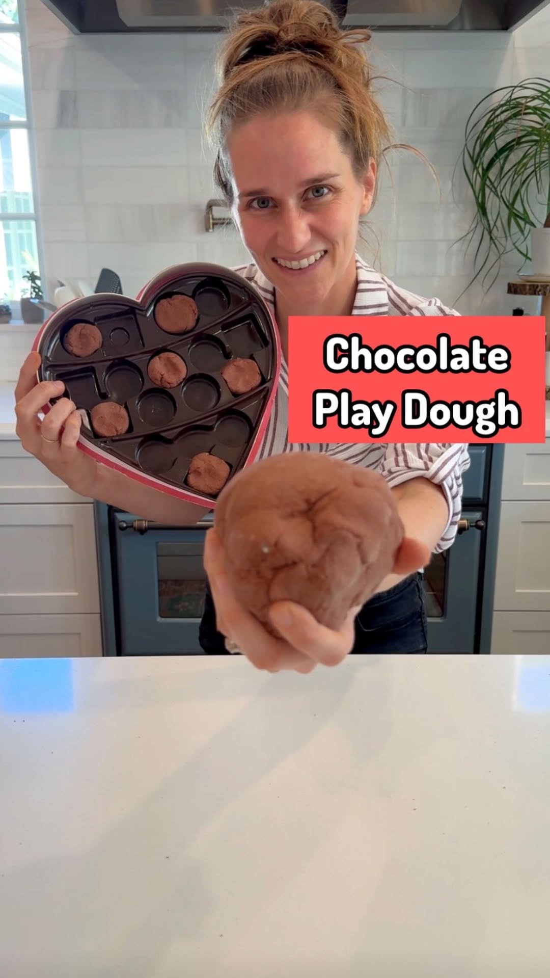 7daysofplay 게시물 이미지: Chocolate play dough turned into the sweetest...