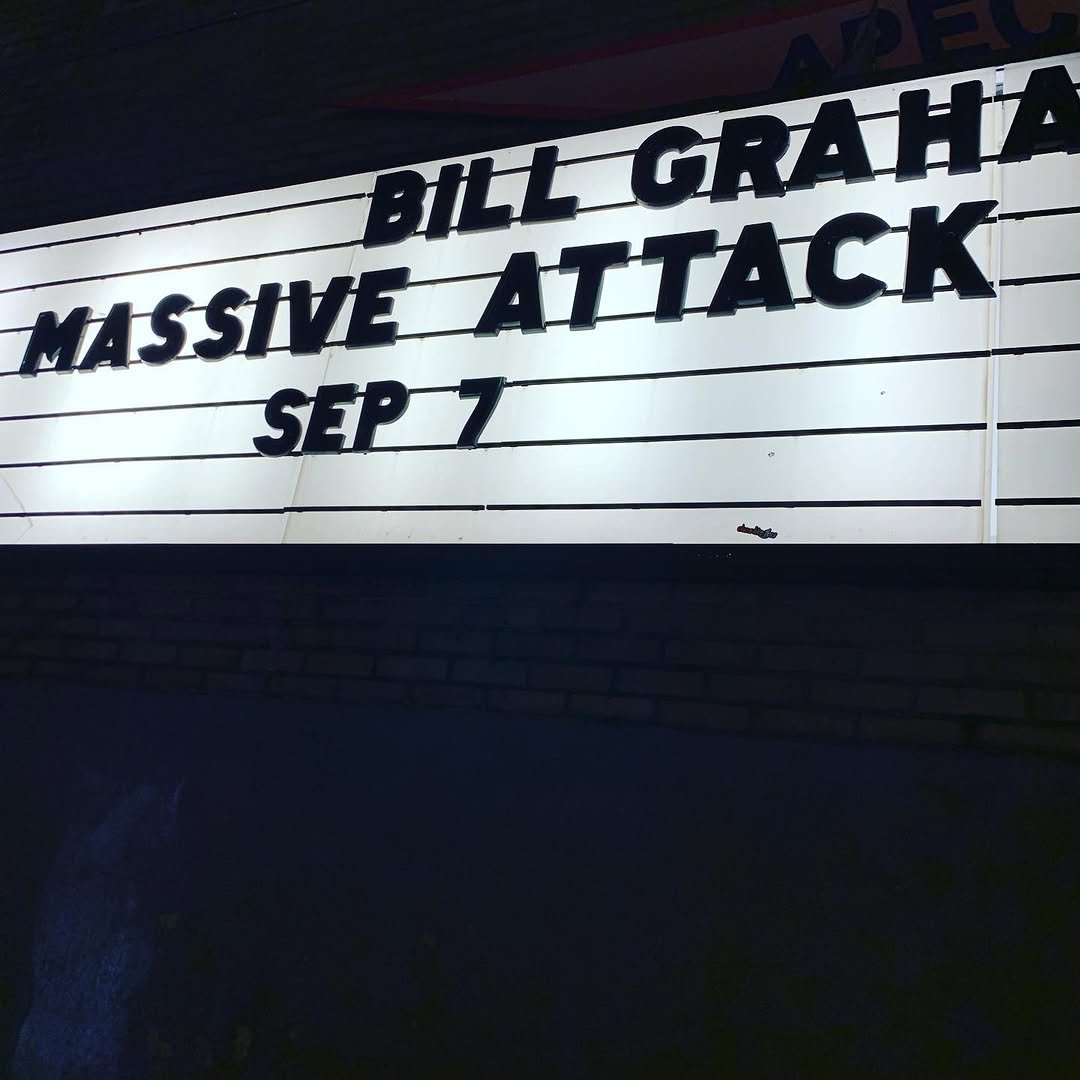 825 게시물 이미지: finally got to see massive attack after 20...