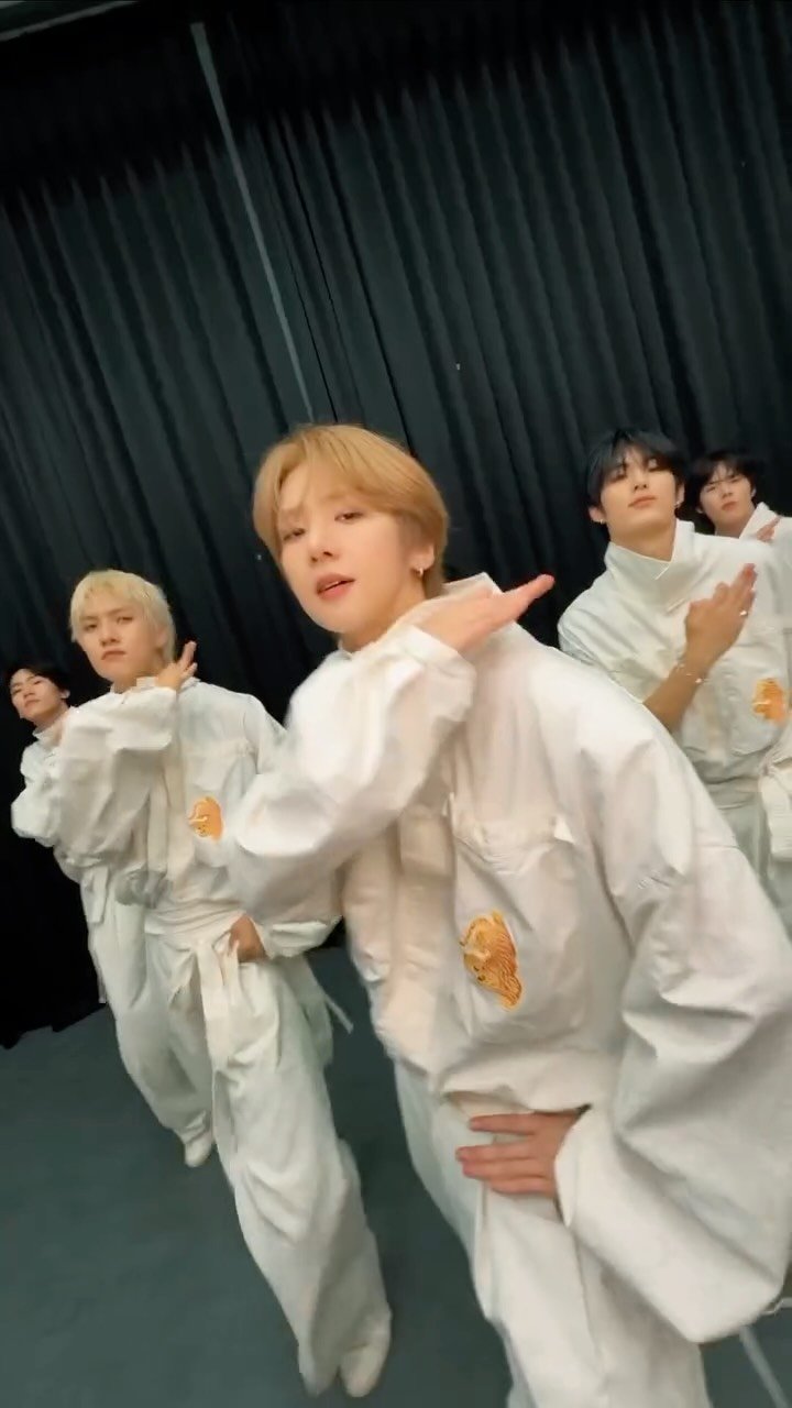 82major_official 게시물 이미지: [🎥] 🥋

#82MAJOR #82메이저 #에이티투메이저