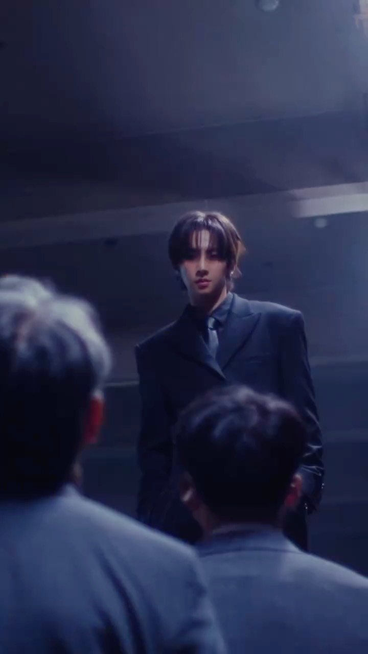 82major_official 게시물 이미지: ’Sign’ Official MV out now 💓

#82MAJOR #82메이저...