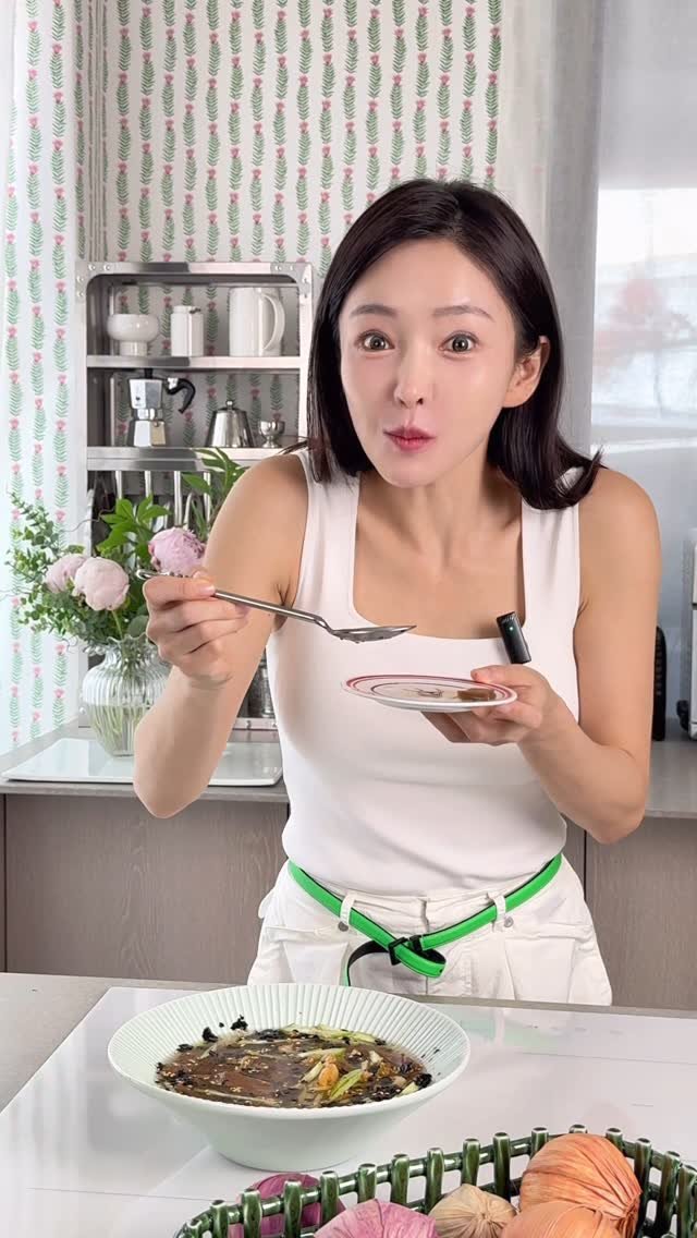 88bbong_kitchen 게시물 이미지: 귀요미들 🩵 더운 여름 잘 보내고있지? 더울땐 수분보충을 많이 해줘야해 🧊...