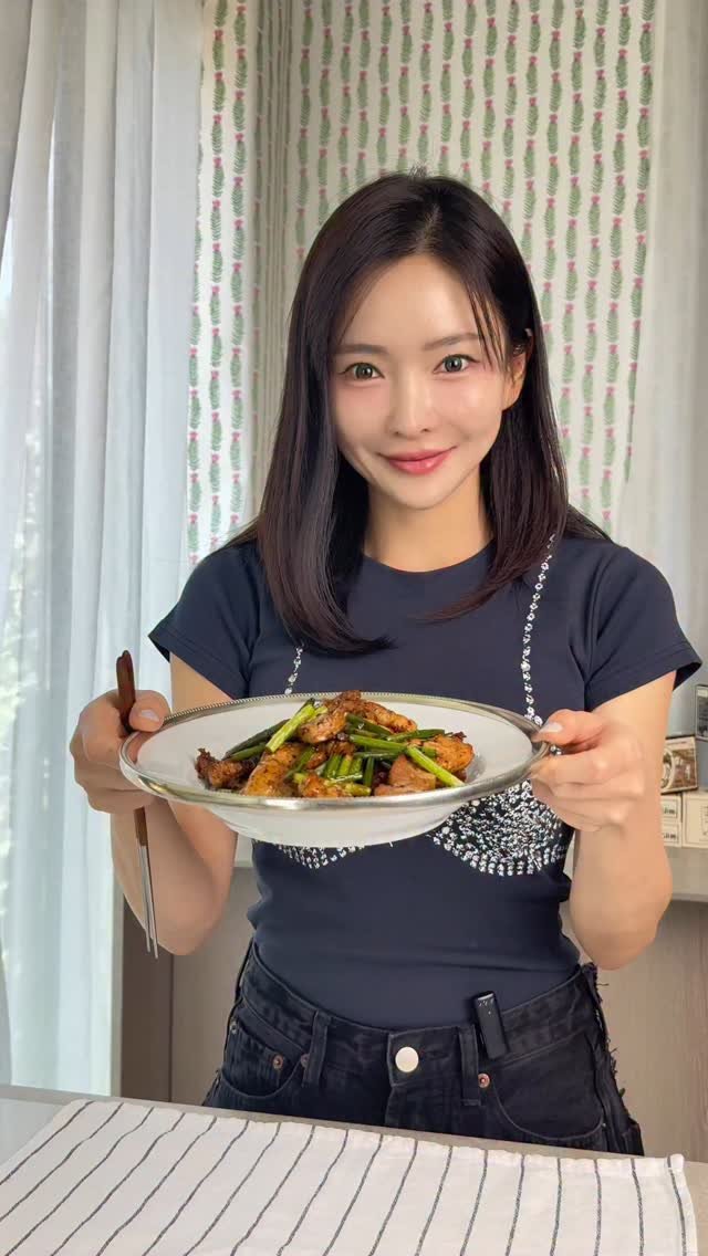 88bbong_kitchen 게시물 이미지: 요미요미 귀요미들🩵 
이번주는 비가 많이 온다네? 
비가오면 삽겹살 구워 먹어야쥬?...