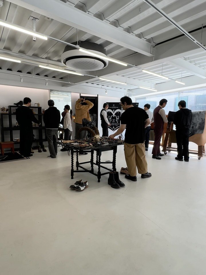 8DIVISION 게시물 이미지: BAD HAT BROTHERS 팝업현장

일정 : 2026.4.24 (금) –...