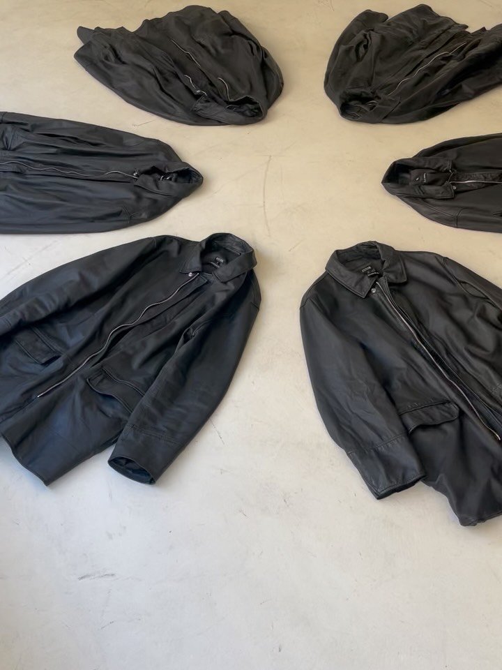 8DIVISION 게시물 이미지: INNIR의 가죽 한 벌이 어떻게 달라지는지 궁금했습니다.
워싱을 하지 않은...