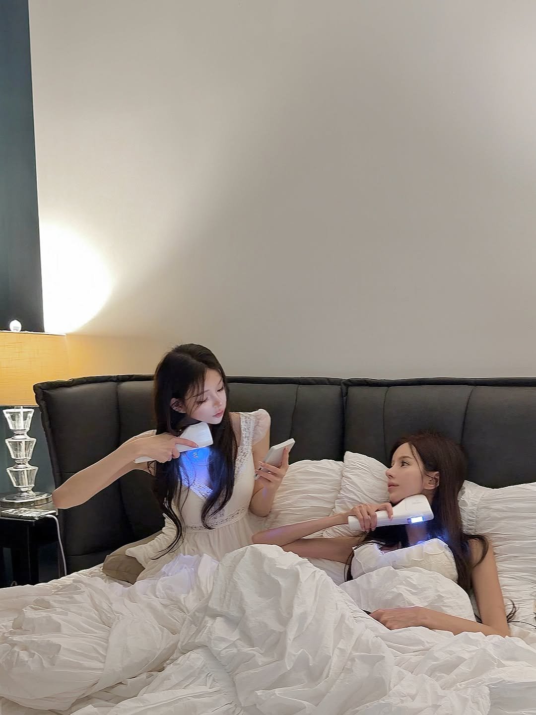 8_jjini 게시물 이미지: 🎈오픈완료! 🎈

피부는 채웠다면 이제는 당길 차례💆🏻‍♀️
급하게 날아온 얼굴...