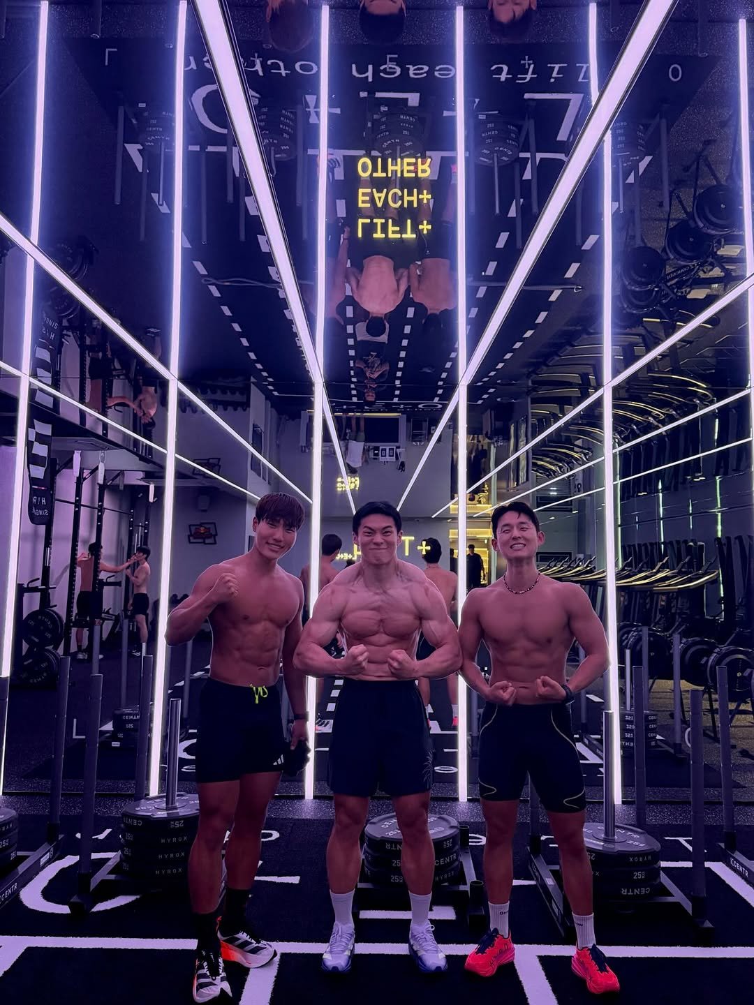 8arkki 게시물 이미지: 진짜 운동만 하러 온 부싼
@leo.hyrox @177.8kg 💪🏿
@jay_yj_w 🖤