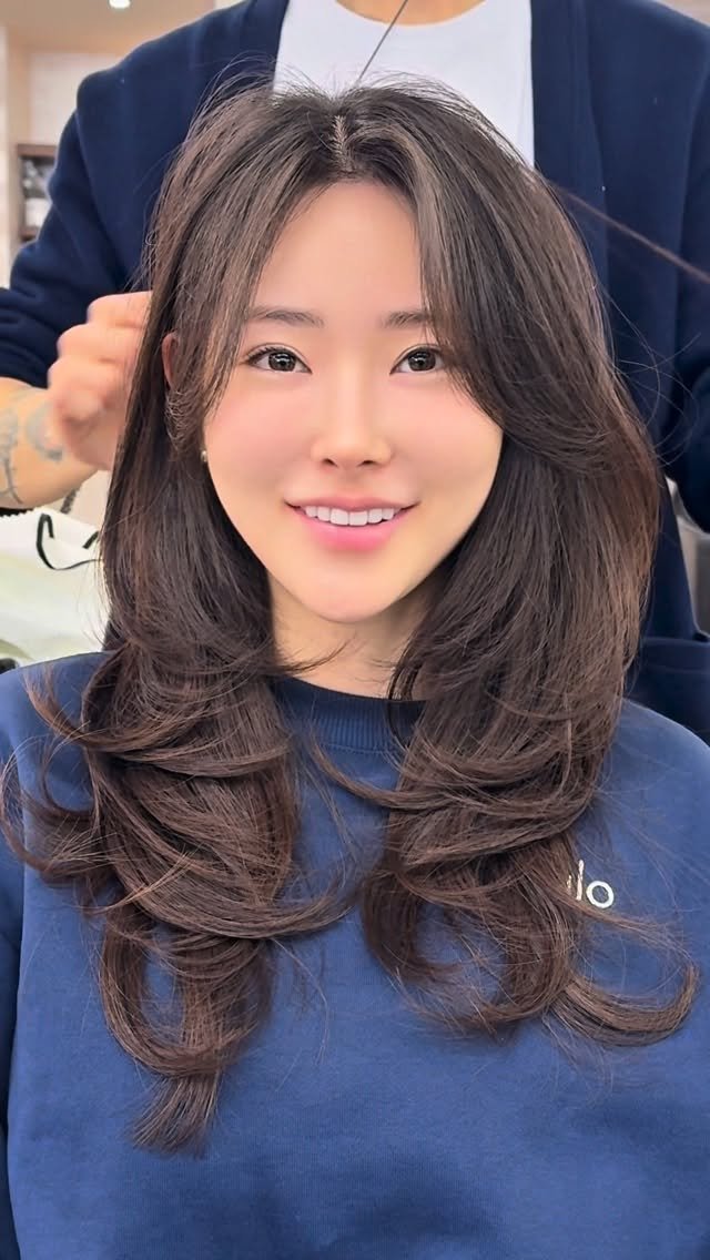 92sang_ 게시물 이미지: 안녕하세요 태상원장입니다🙇🏻‍♂️
.
사이드뱅과 자연스럽게 연결되면서 턱선까지 층을...