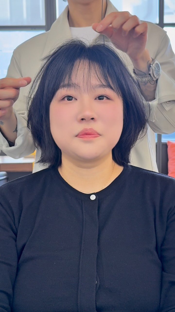 92sang_ 게시물 이미지: 단발머리는 목의 길이감을 보고 목 중간쯤에 기장을 설정 해주시면 안정적인 단발머리...