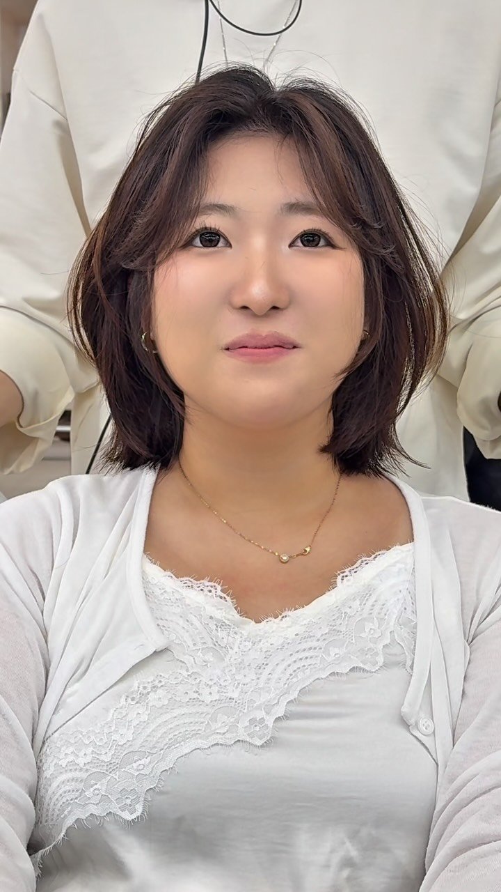 92sang_ 게시물 이미지: 머리카락으로 가리는 것보다 
.
디자인 실루엣으로 얼굴형을 커버 해 볼 수...