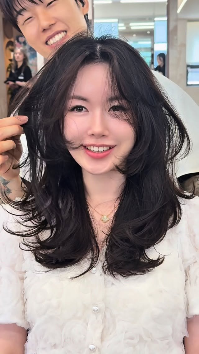 92sang_ 게시물 이미지: 안녕하세요 태상원장입니다🙇🏻‍♂️
.
고객님께서는 가로로 확장되어 보이는 얼굴형이...