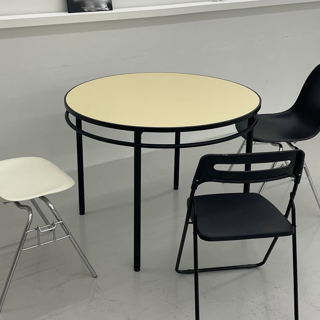930_table 게시물 이미지: [ 레이지 테이블 ] 

[ 테이블 사이즈 ]
W1000 H740

[ 색상...