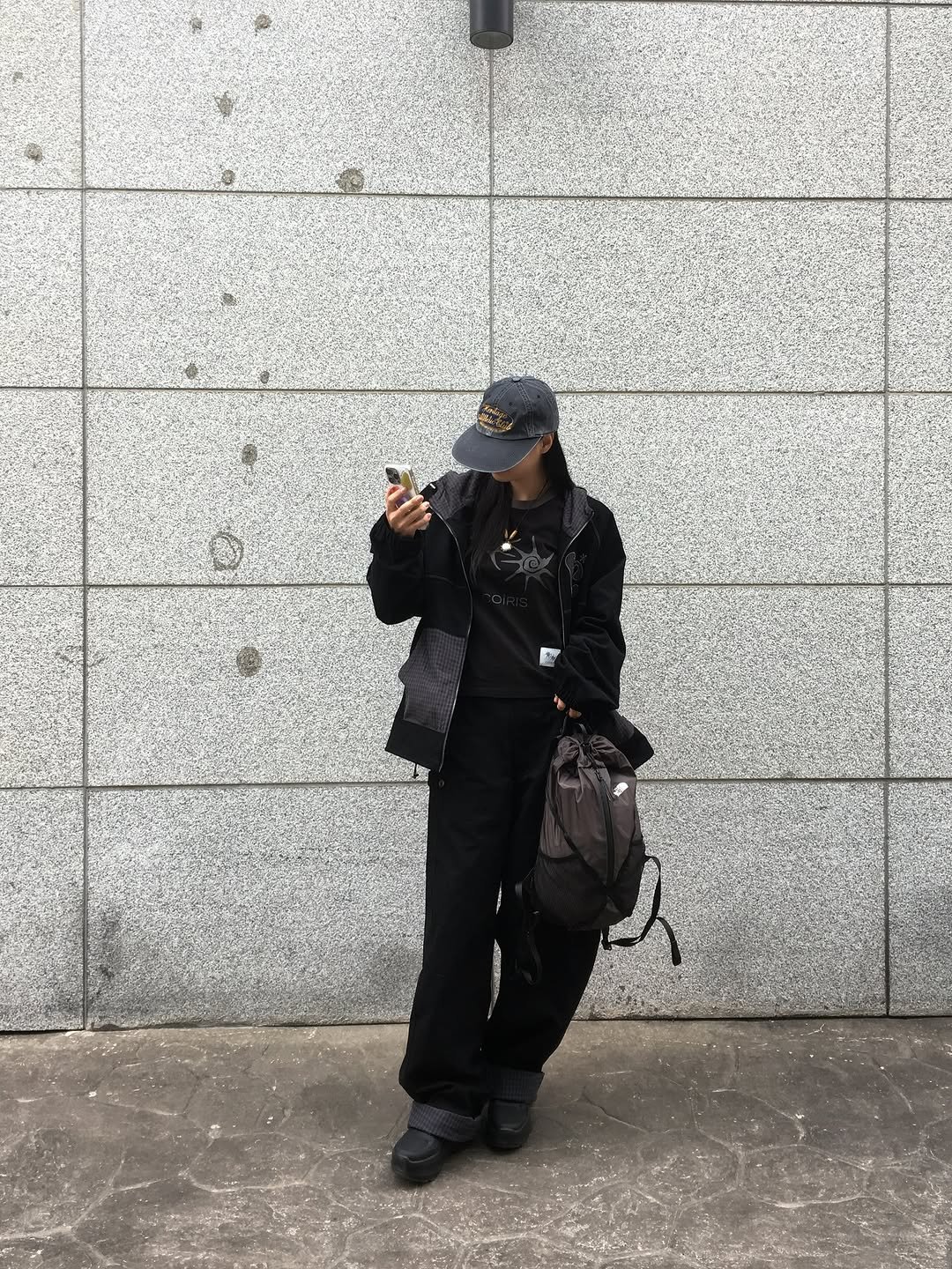 96.01.15_ 게시물 이미지: #광고 

 @lmr__official 

너무 춥다.. 감기...