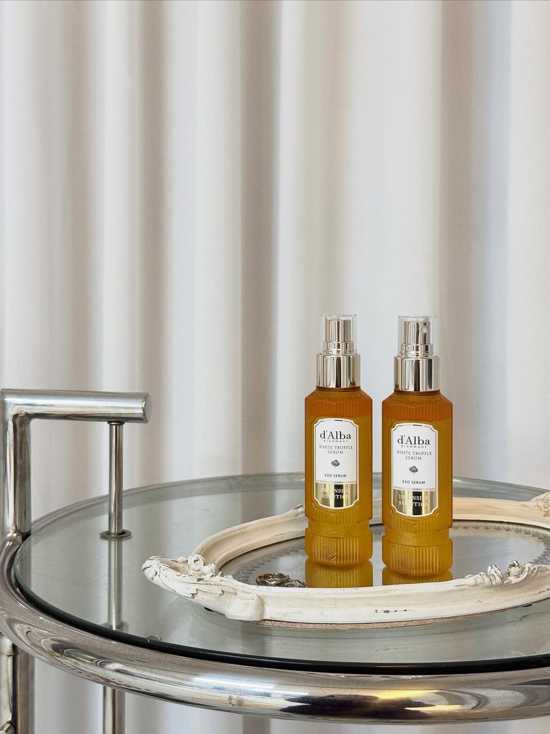 Photo shared by 키키야𖤐 on October 18, 2025 tagging @dalba_piedmont. May be an image of hair product, fragrance, sink, hand cream, perfume, bottle and text.