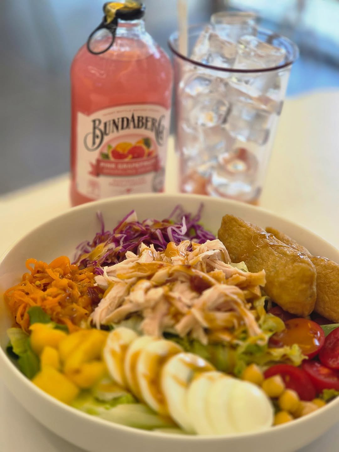 Photo by 키키야𖤐 on September 26, 2025. May be an image of salad, boiled egg and text.