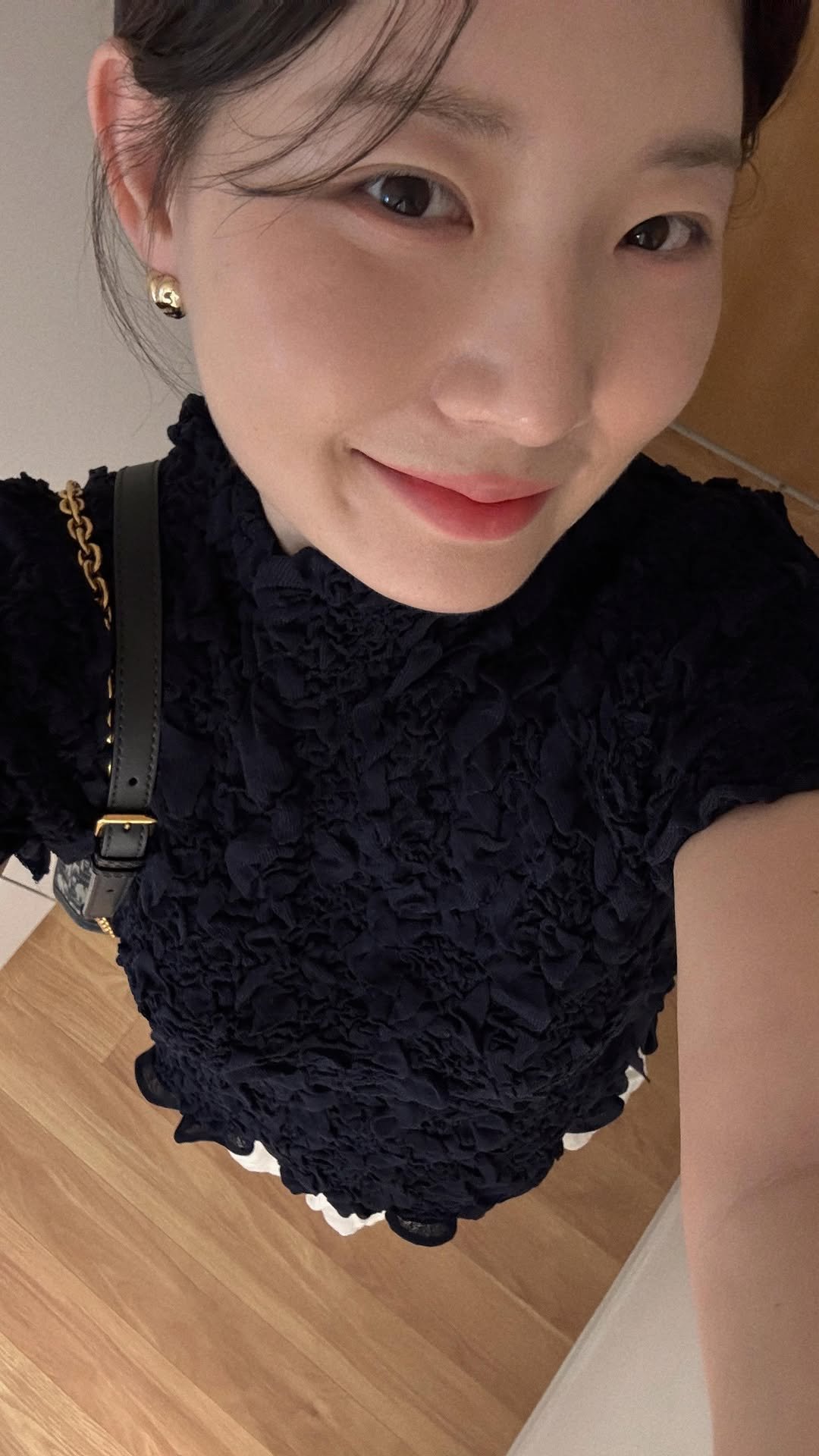 9ramy_ 게시물 이미지: 세실리아반센맛 자라😍 그냥 툭 집어왔는데 이러기 있어요?!!

🖤 자라 : 텍스처...