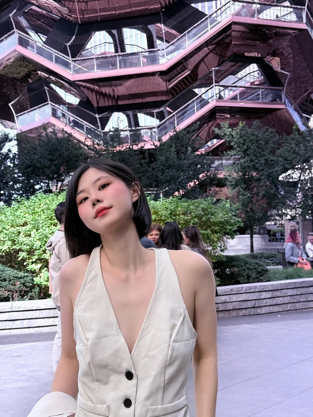 Photo by 패션 뷰티 아붐🍰ahboom on October 27, 2025. May be an image of text.