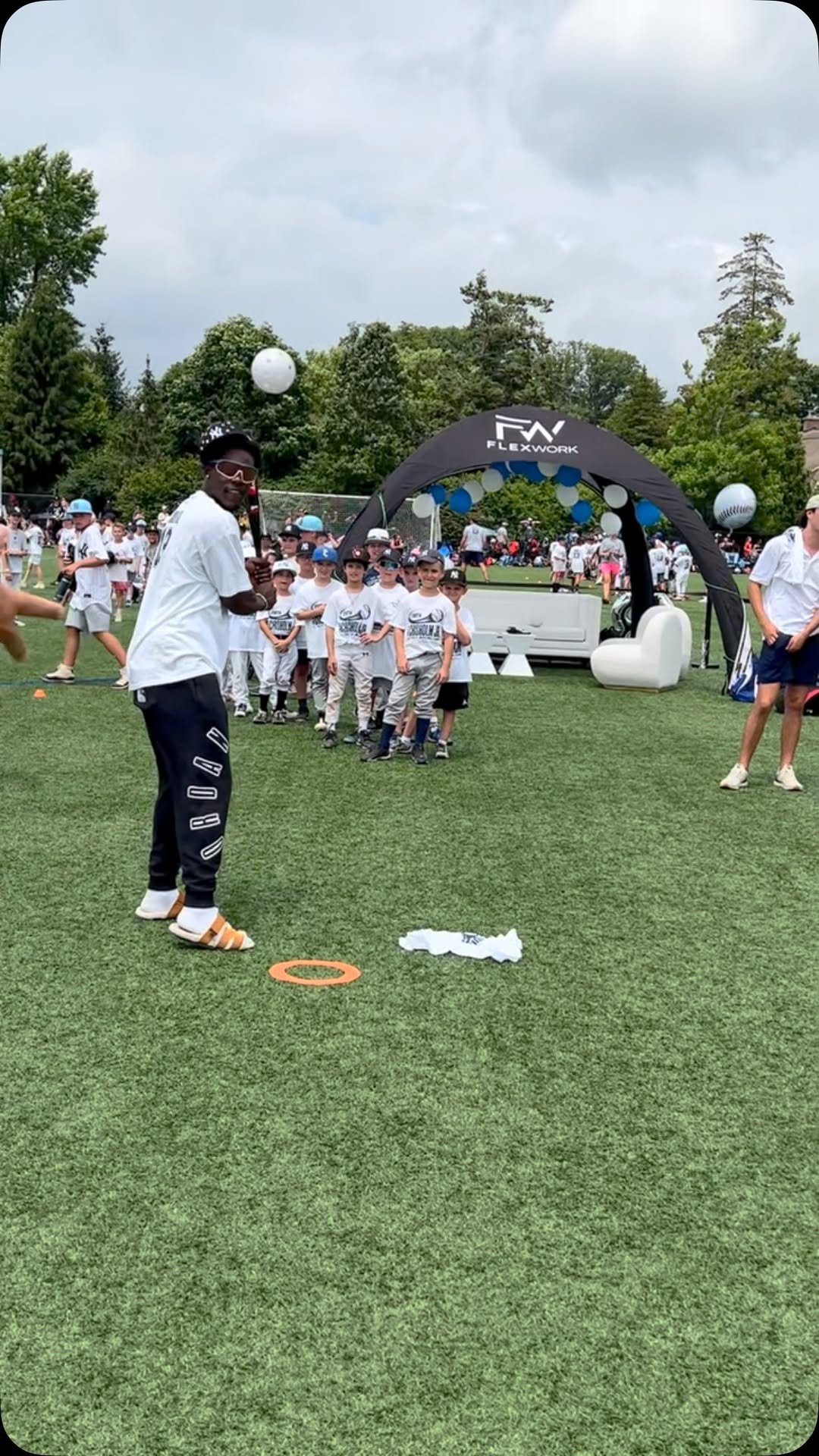 Blue 게시물 이미지: Wiffle bat or real… it’s fun seeing the form...