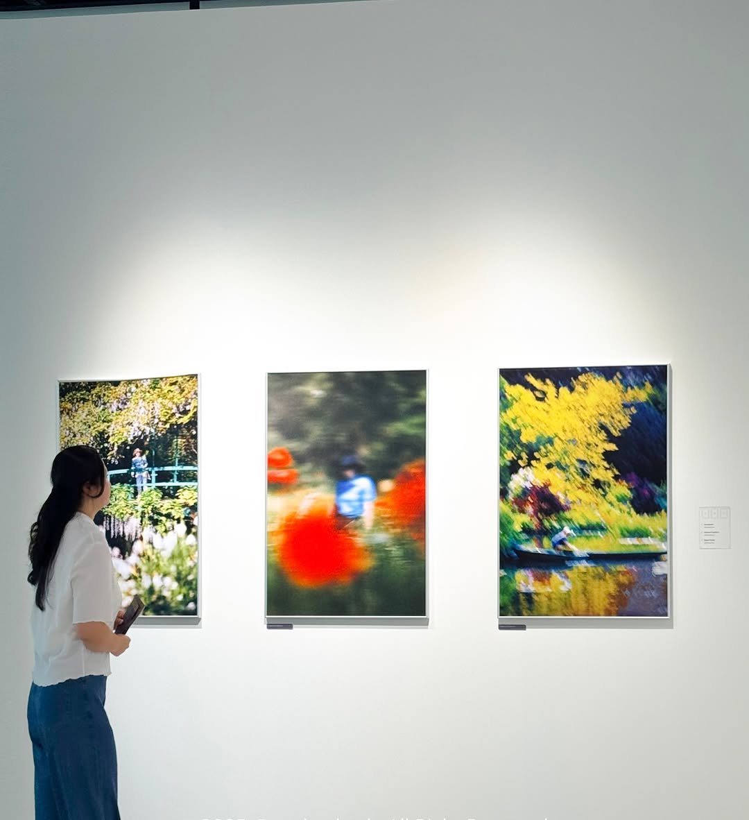 Photo by 감성여행 크리에이터ㅣ꽃은별 on August 02, 2025. May be art of 3 people and text.