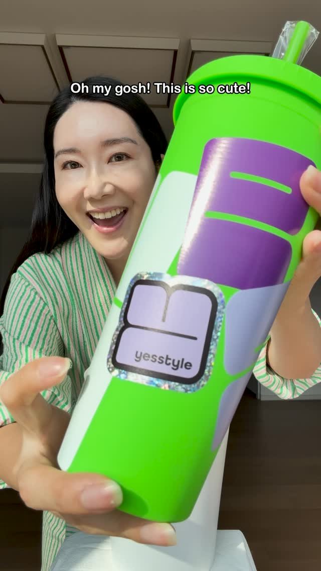 Euniunni 게시물 이미지: 💚 Raise your hand if your first K-beauty buy...