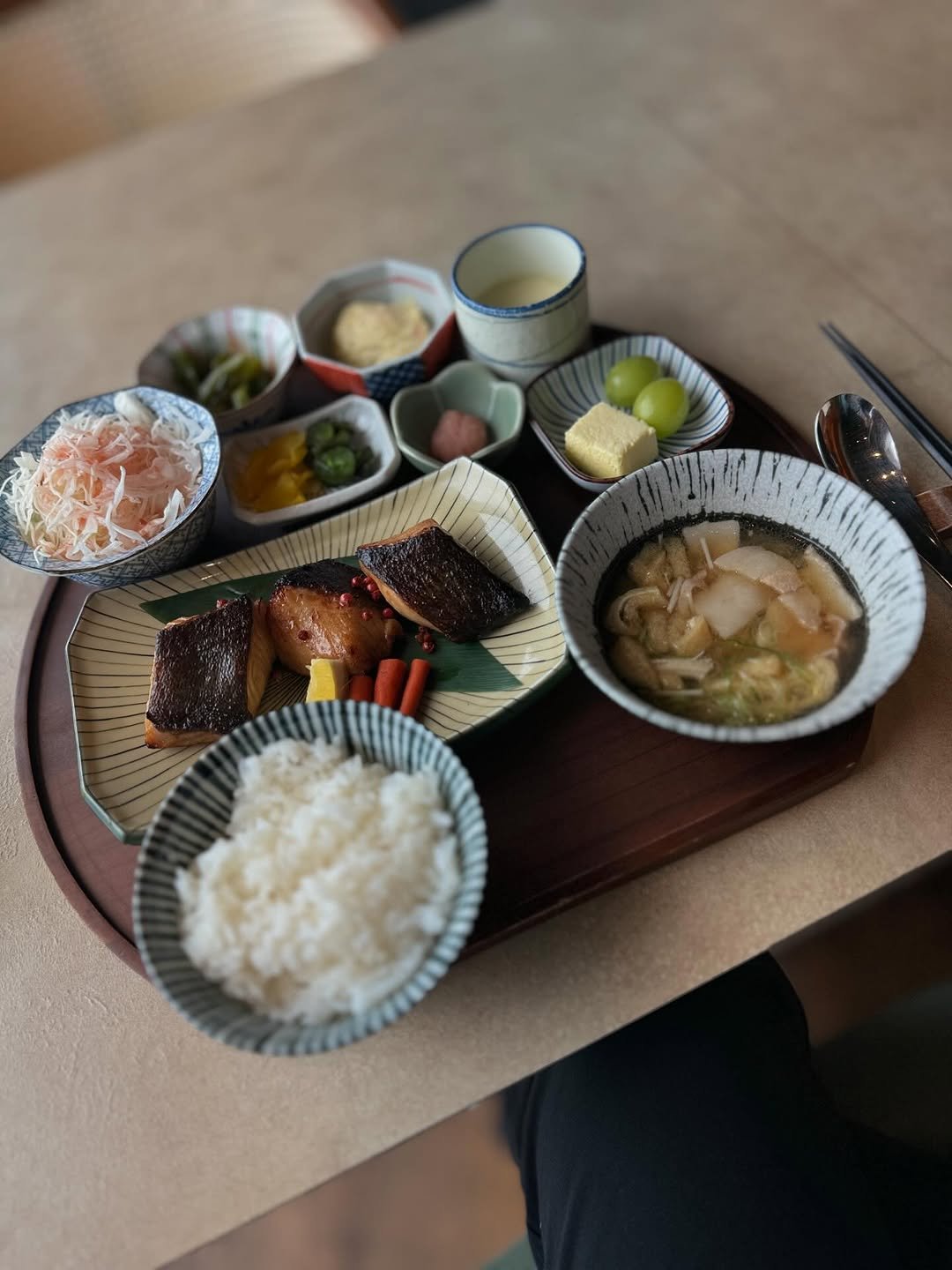 Photo by 조성은 Euniunni 유니언니 on August 09, 2025. May be an image of congee, tofu, porridge and text.