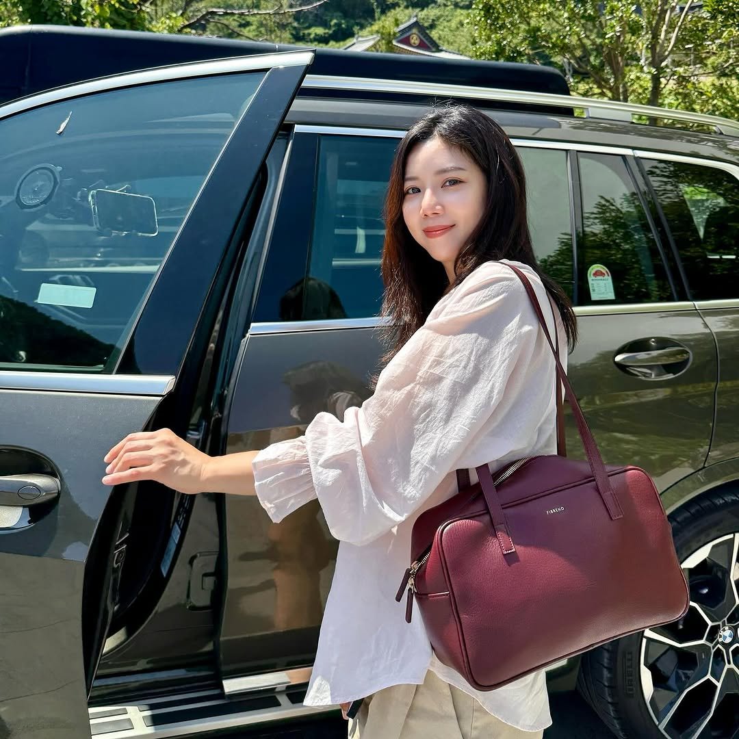 Photo shared by YJ on August 19, 2025 tagging @fibreno, and @momet_seoul.