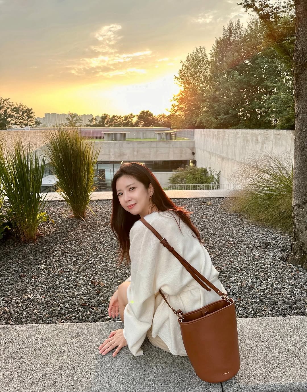 Photo shared by YJ on September 15, 2025 tagging @fibreno, and @momet_seoul.