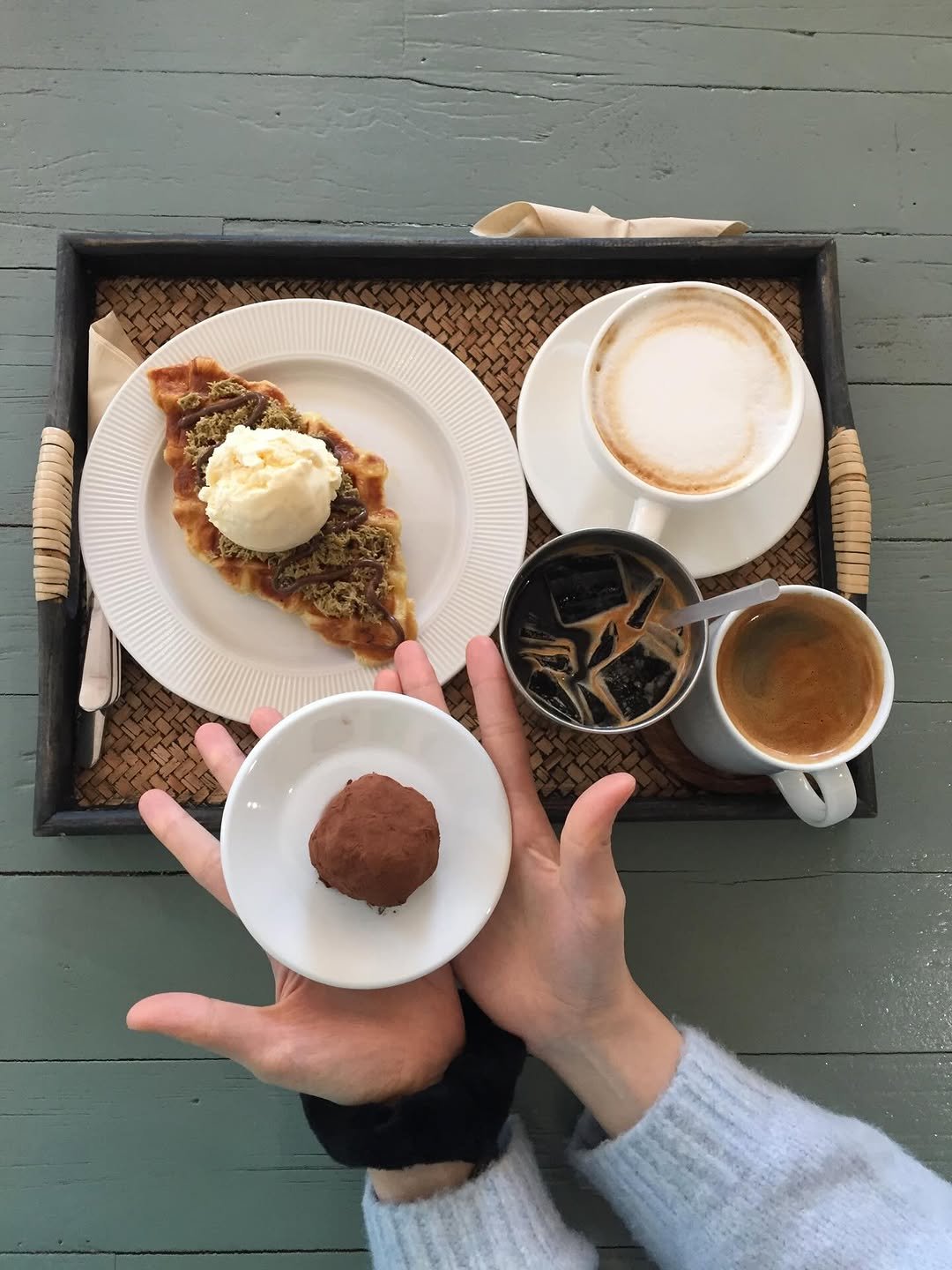 Photo by hee🍎 가이 on February 11, 2026. May be an image of coconut macaroon, tart, tiramisu, pecans, pie and text.