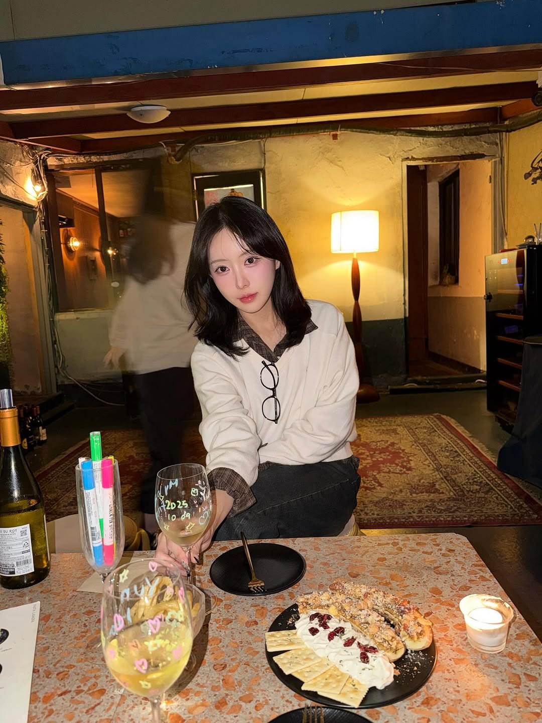 Photo by hee🍎 가희 on October 10, 2025. May be an image of wine glass.