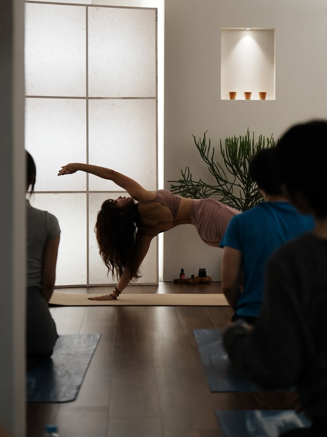 Photo by 써머 | 웰니스 코치 on March 14, 2026. May be an image of yoga, activewear and text.