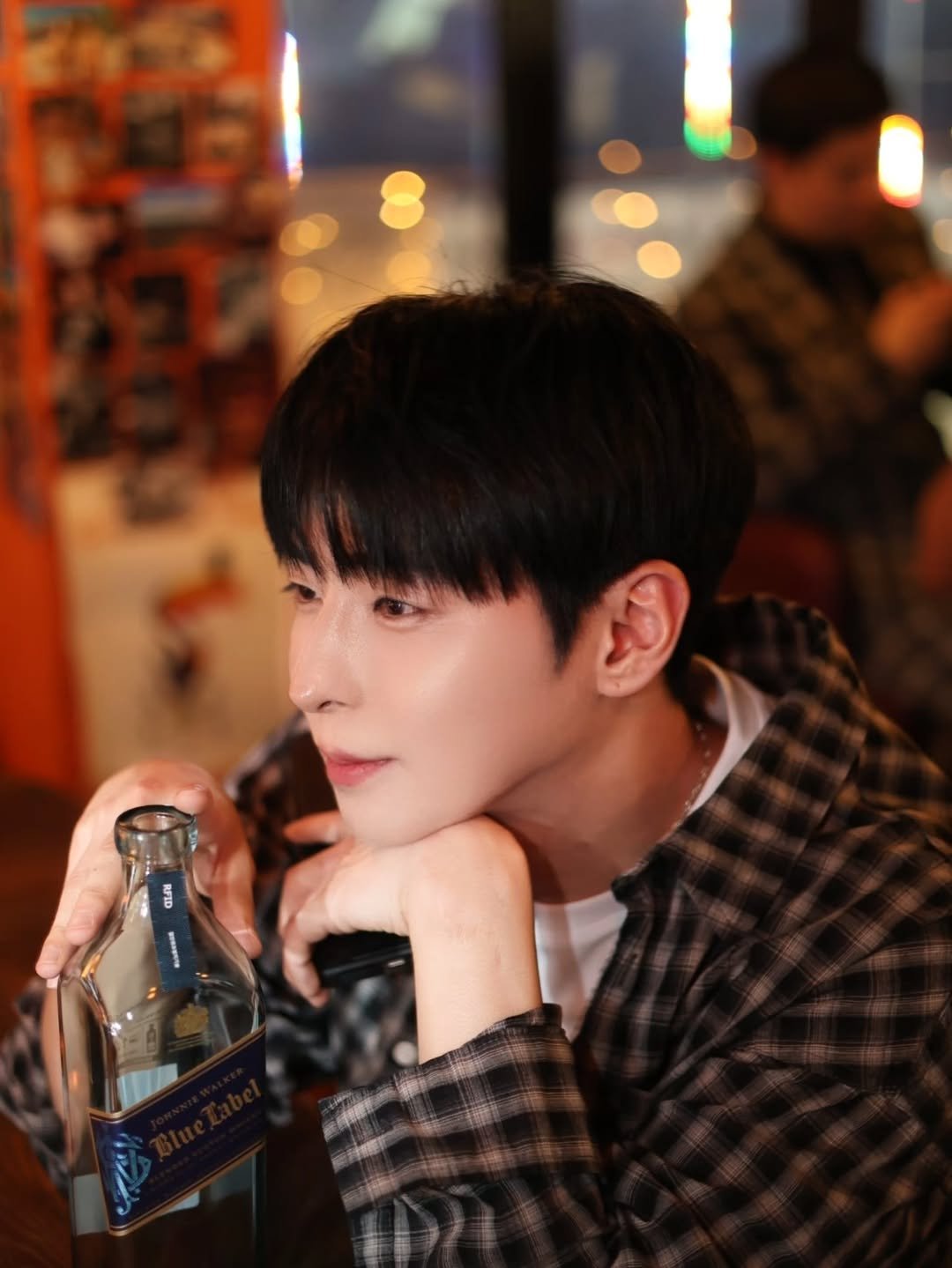 Keon_uuj 게시물 이미지: 홍대 데스페라도에서 진행한 레트로나잇 다녀왔어요🤍

다양한 메뉴와 사장님이 직접...