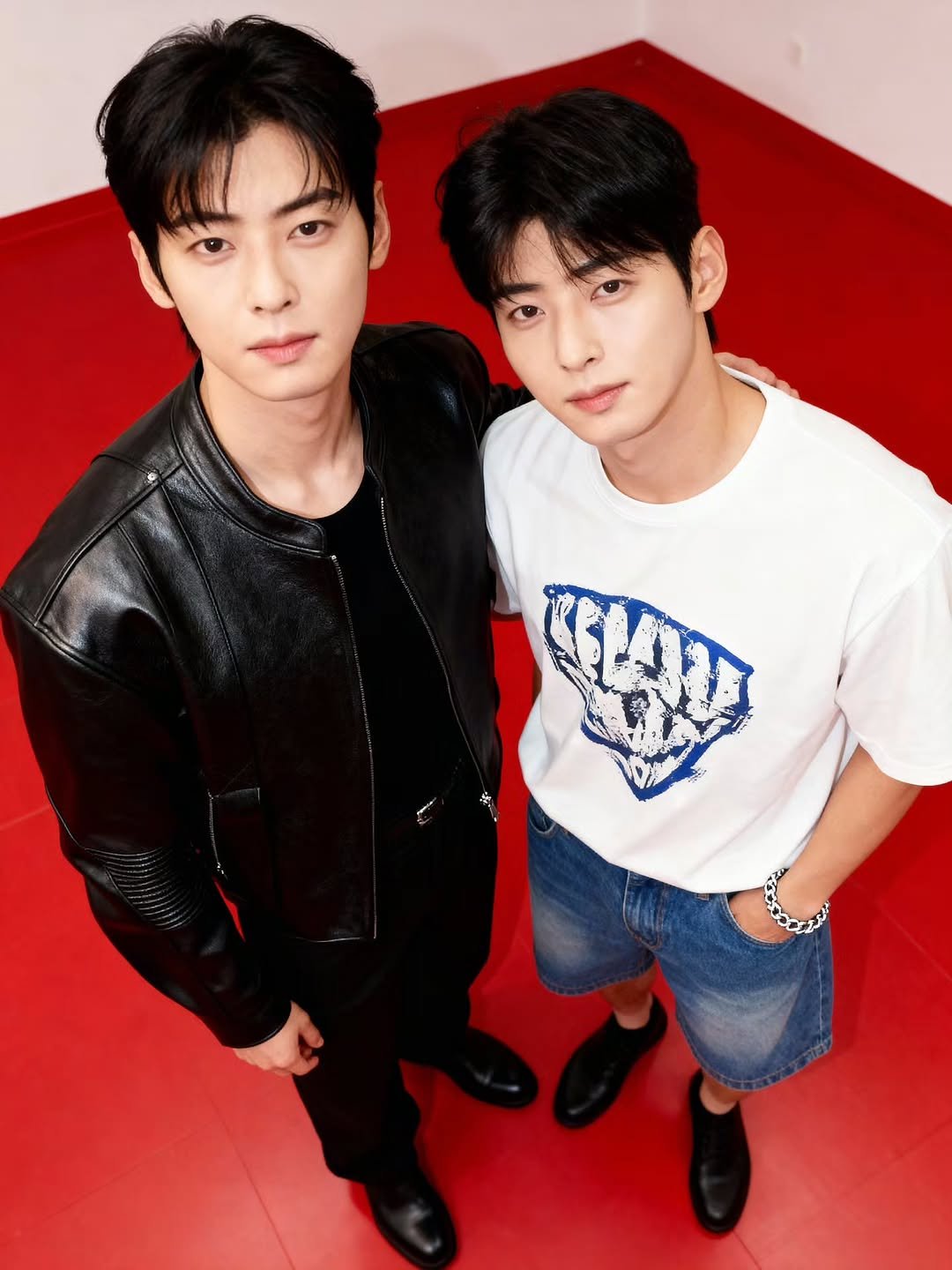 Photo by 장건우 on September 22, 2025. May be an image of 2 people and text.