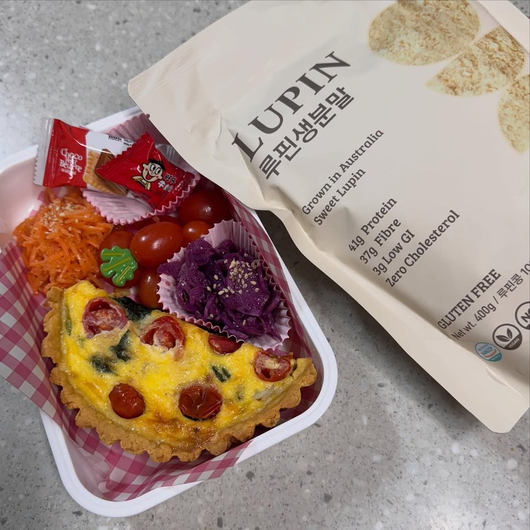 Photo shared by 다죠미 on November 30, 2025 tagging @lupinery_official. May be an image of omelet and vegetable.