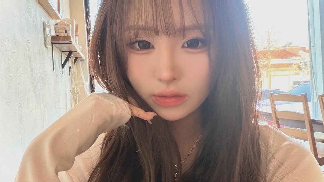 Photo by 하늬 on January 30, 2026. May be a selfie of one or more people, hair and text.