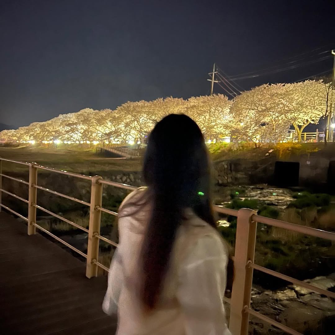 Photo by 김승아🍑 on April 03, 2022.