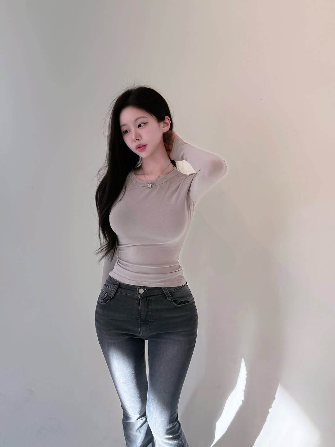 Photo shared by 정민 / 쉐입아워 on February 01, 2026 tagging @shape.our. May be an image of one or more people, hair, top and text.