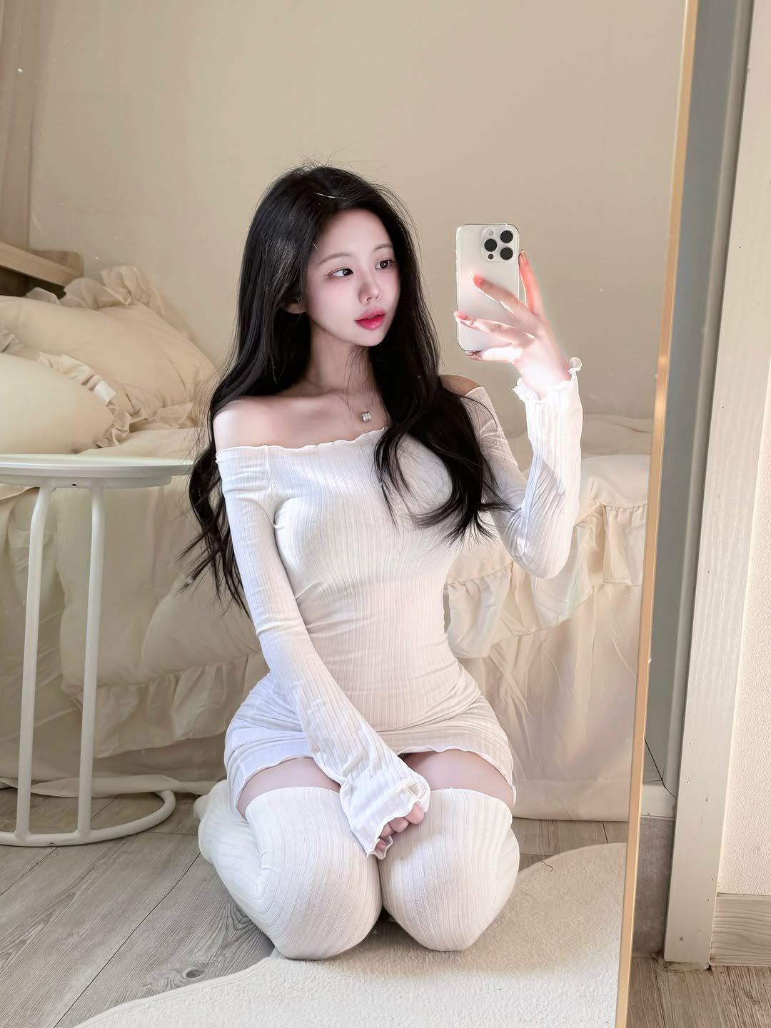 Photo by 정민 / 쉐입아워 on December 24, 2025. May be a selfie of one or more people, hair, slip, miniskirt, dress, tights and text.