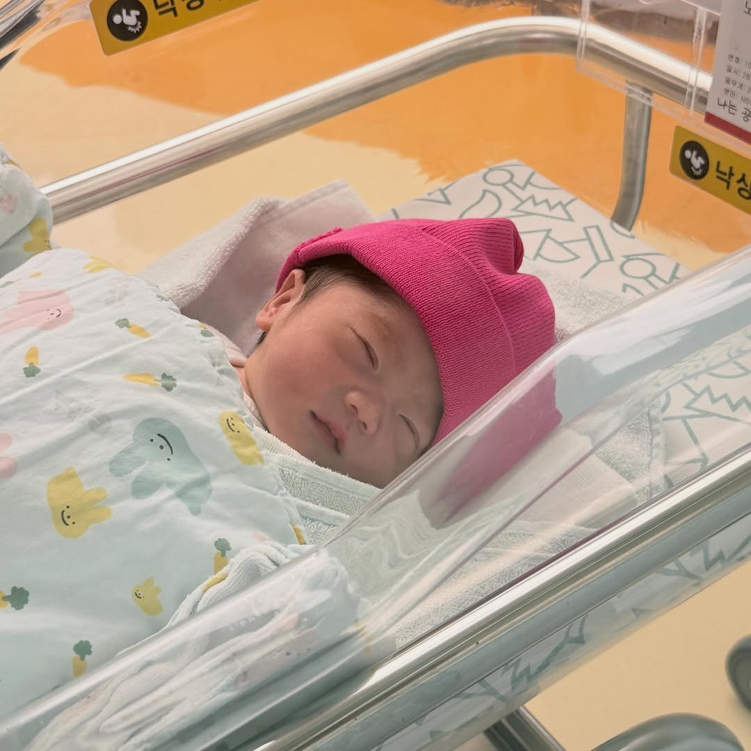 Ssuuung 게시물 이미지: 2026. 05. 31 
오전 5시 55분 
2.8kg으로 건강하게 태어나준 우리...