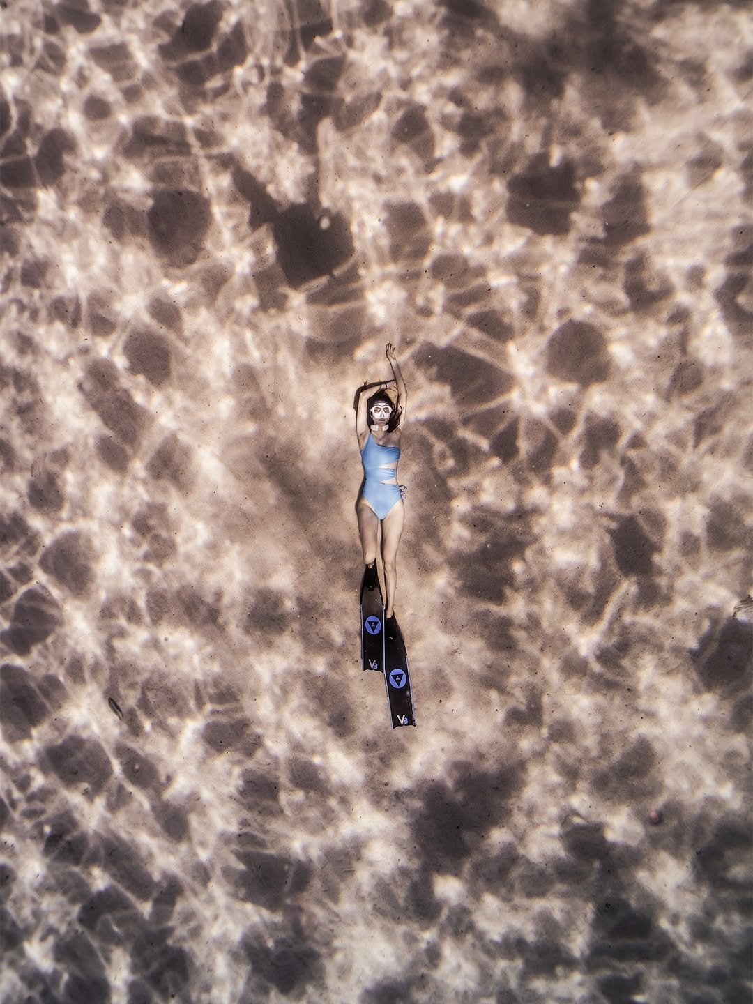 Photo shared by LEE JONGKEE on November 30, 2025 tagging @yeonseaa, and @alchemy_hellas. May be an image of swimming, wetsuit, snorkel, water and text.