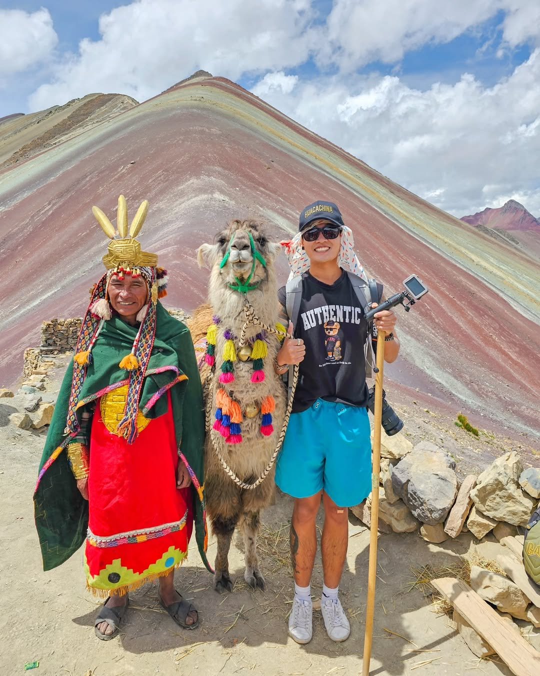 Photo shared by 우석몬 ㅣ 여행하는 수학 강사 on September 05, 2025 tagging @wooseokmon. May be an image of 2 people, Machu Picchu, Saqsaywaman and text.