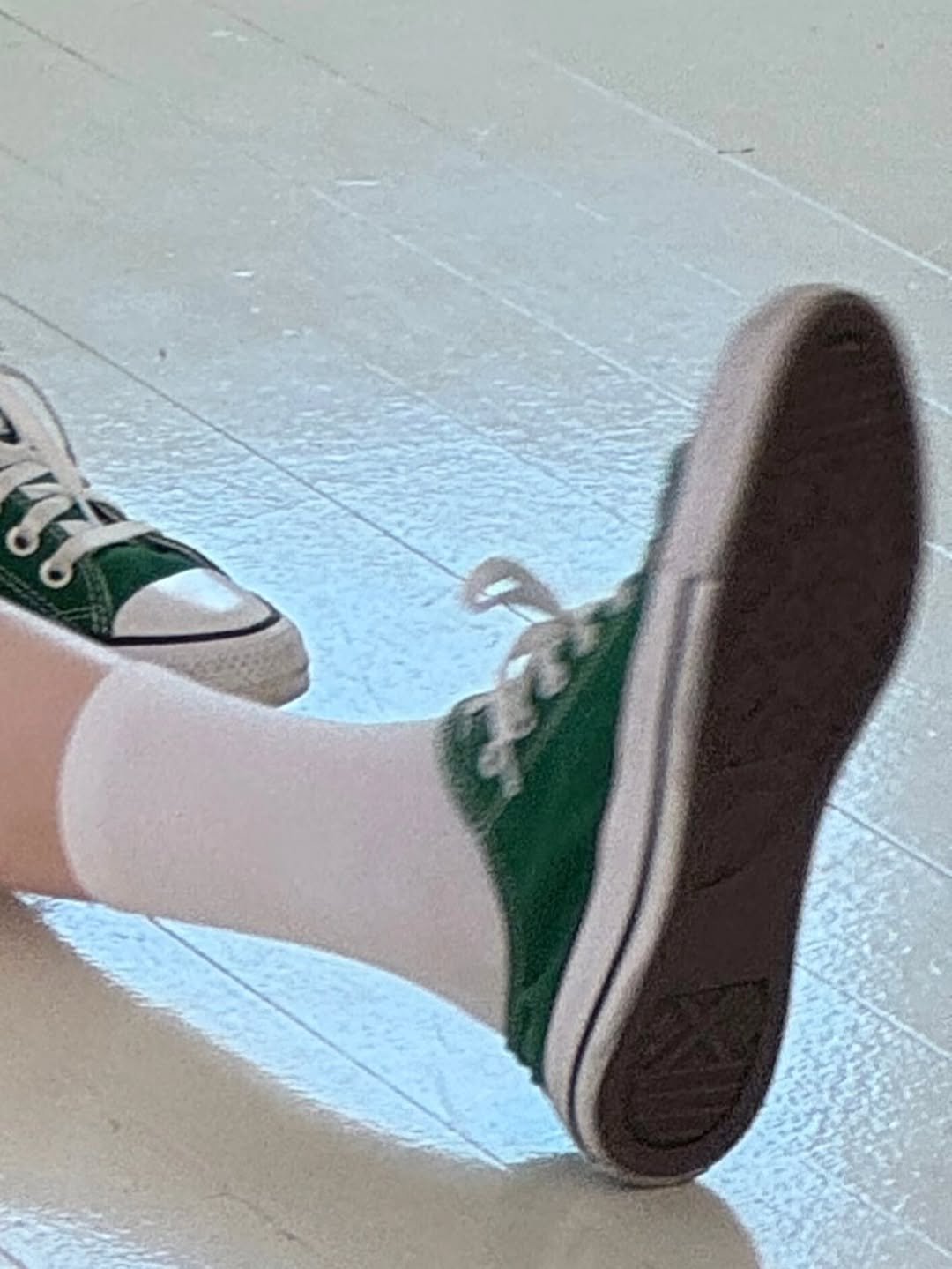 Photo by The boyz YH on October 21, 2025. May be an image of wingtip shoes, sock and toecap shoes.