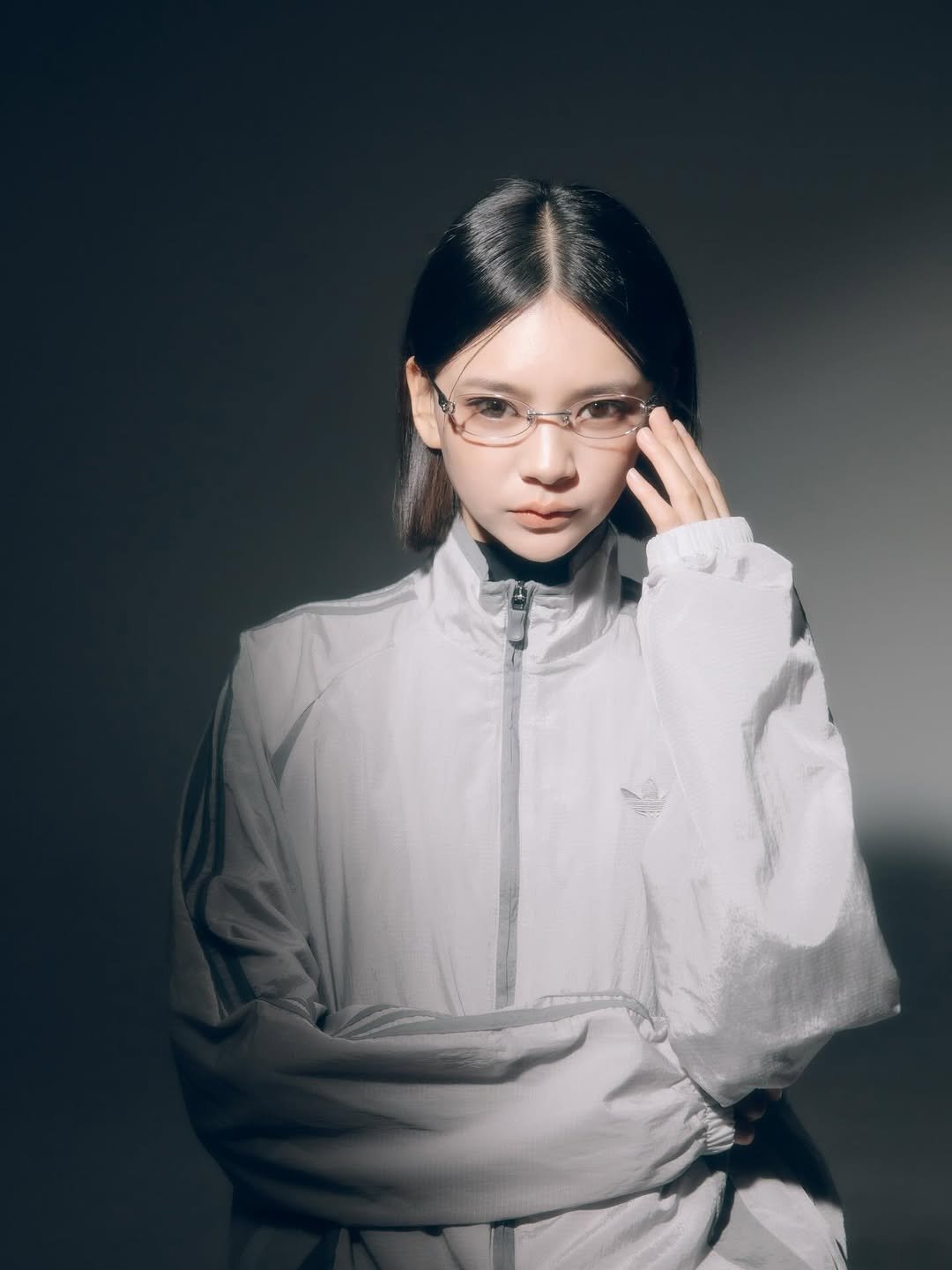 Photo by 曾珮晨 on January 23, 2026. May be an image of raincoat, turtleneck, jacket, parka and text.